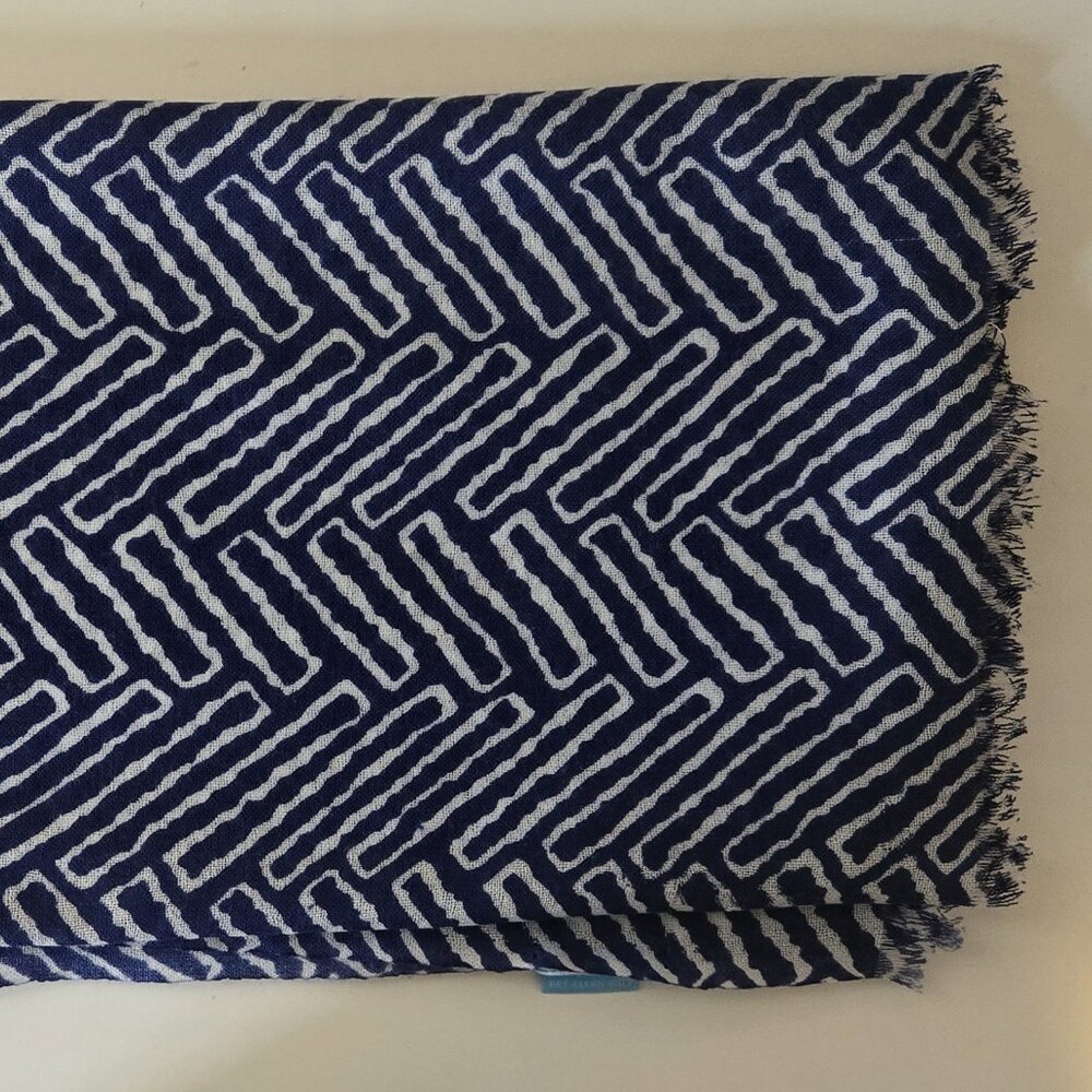 NWOT J. McLaughlin Reed Scarf in Bargello Blue/White